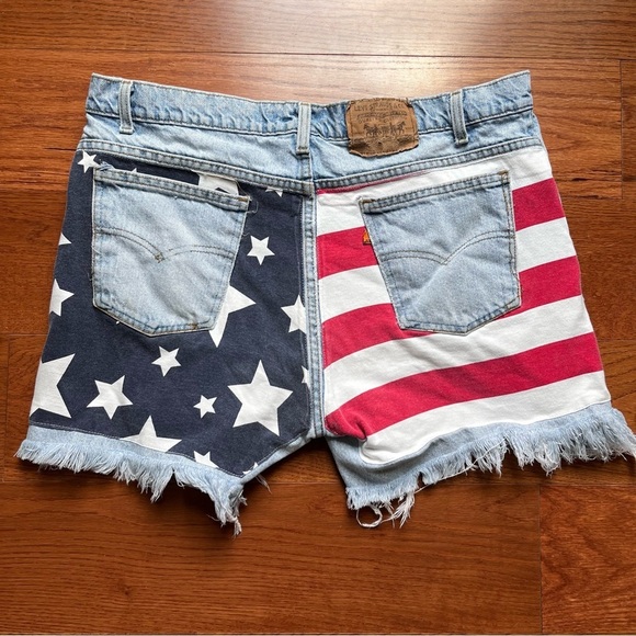 Vintage Levi’s Orange Tab American Flag Raw Hem Distressed Denim cut off Jeans - Picture 14 of 14